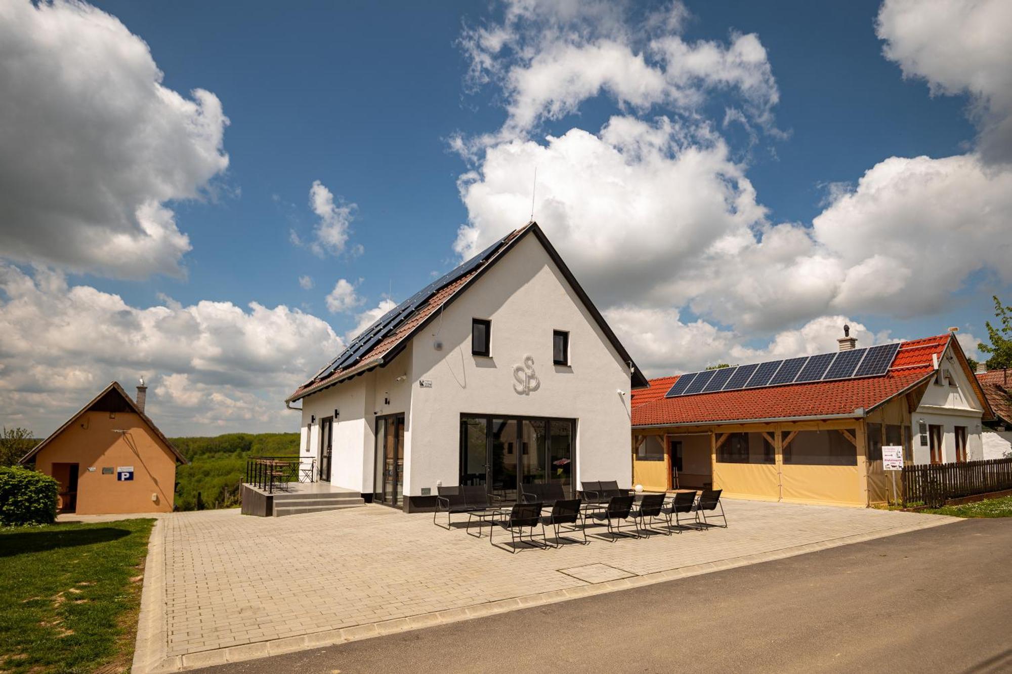 Förhénc Wine House&Guesthouses I-II-III Nagykanizsa Extérieur photo